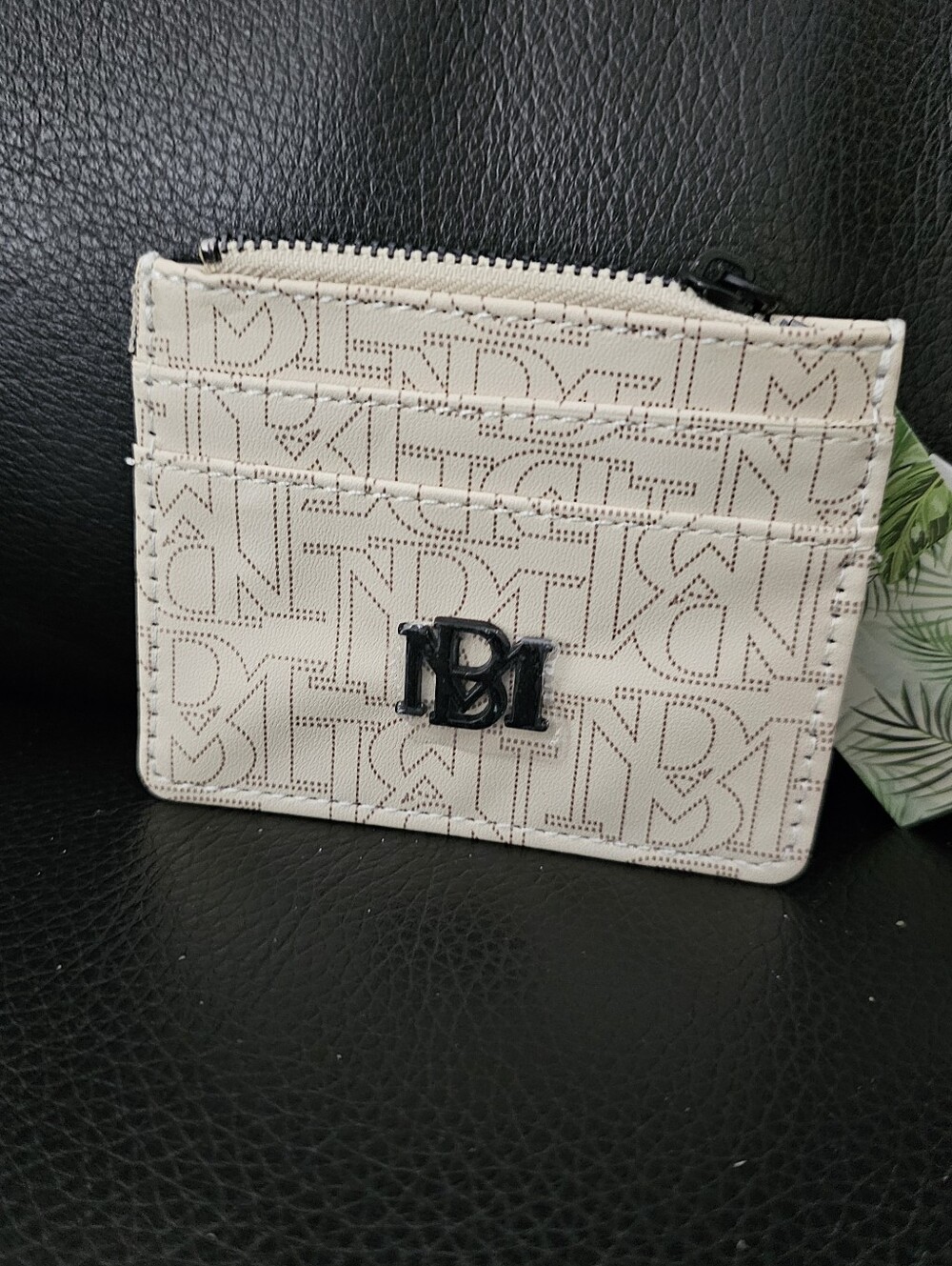 Badgley Mischka Beige Vegan Leather Mini Card Holder..